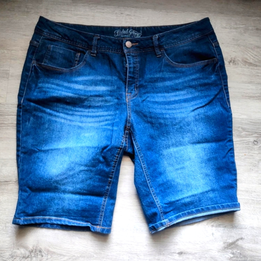 Women's Faded Glory Jean Shorts Denim Bermuda Length Stretch Spandex Size 18